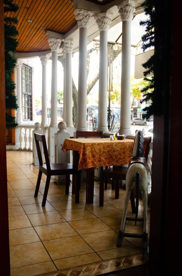 فندق La Rosa Del Paseo سان هوزيه المظهر الخارجي الصورة